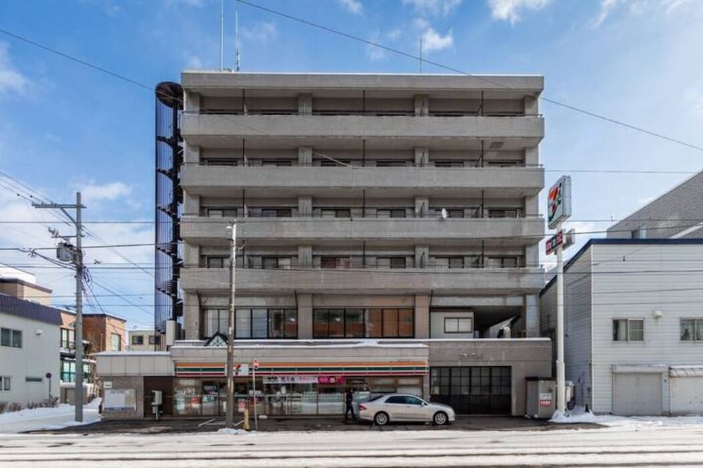 undefined Commence3 4