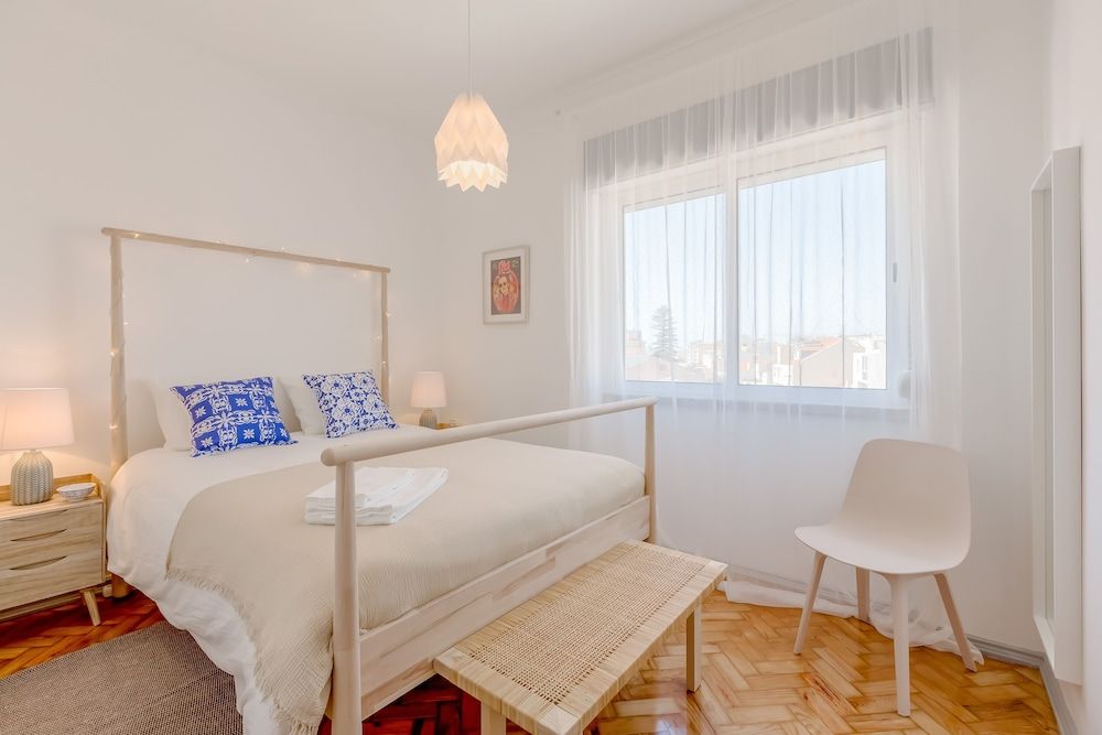 undefined Renovated Sunny Apartment with Balcony, By TimeCooler 3