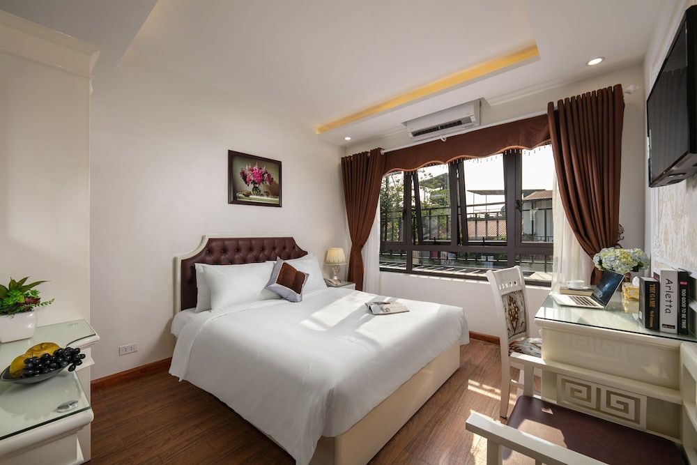 Trang Trang Luxury Hotel Executive Double Room, City View