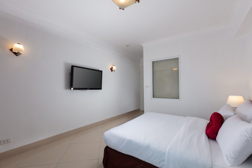 undefined Hanoi Amore Hotel & Travel 7