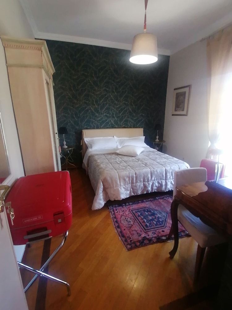 Deluxe Double or Twin Room, 1 Bedroom, Non Smoking, Private Bathroom