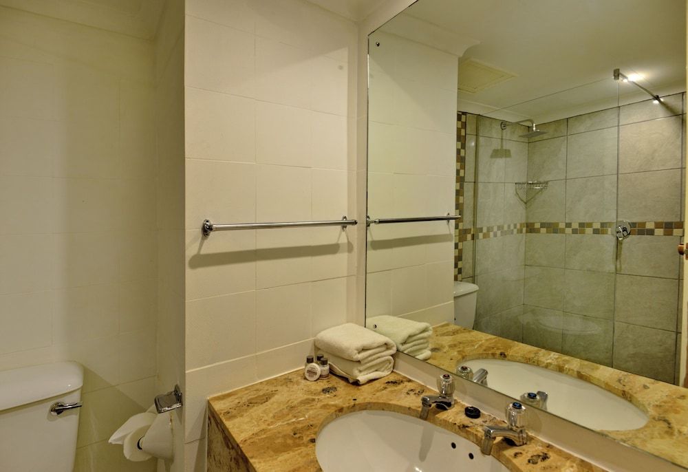 Sundown Country Estate Executive Double Room 4