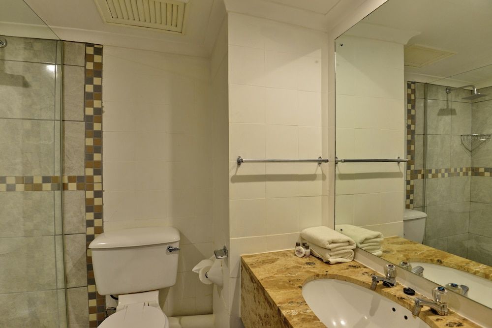 Sundown Country Estate Executive Double Room 5