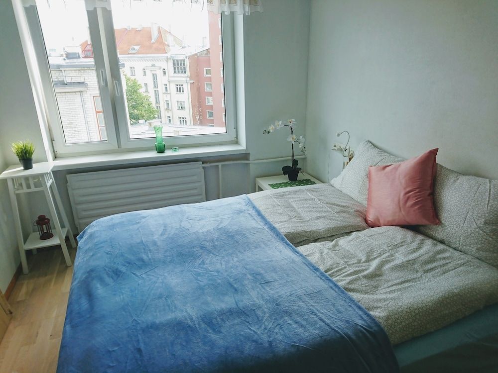 City-Apartment, 1 Queen-bed and Sofa, separate bedroom, City view