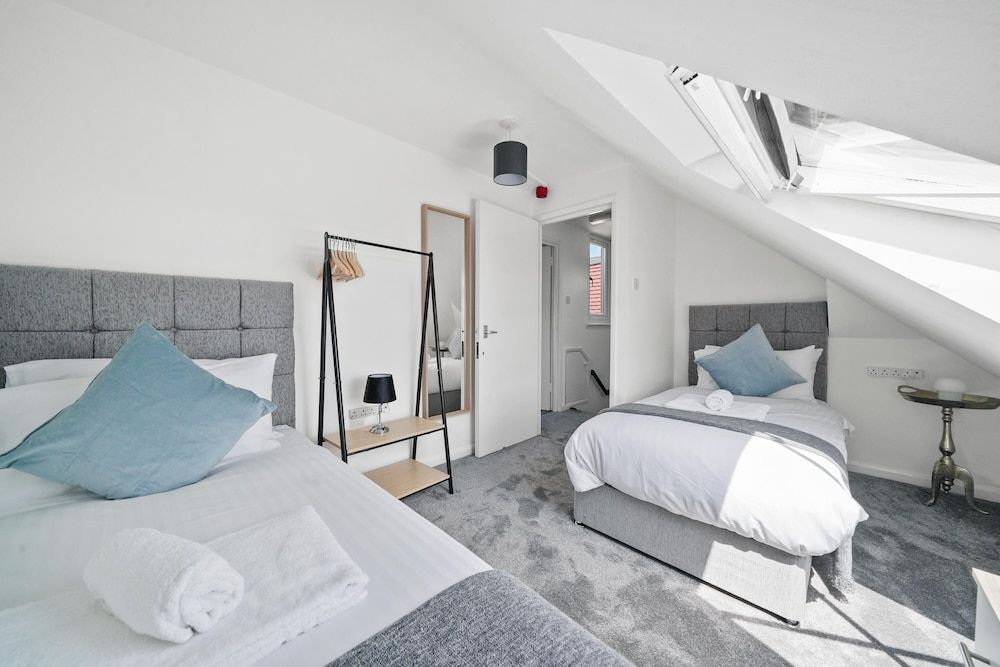 undefined Hillary Serviced House 8