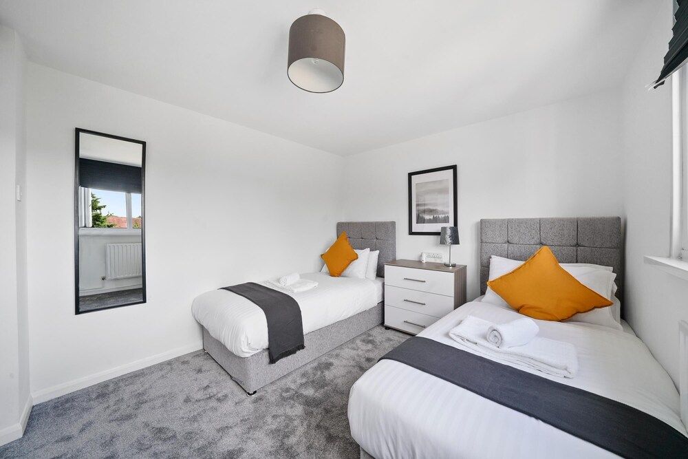 undefined Hillary Serviced House 9