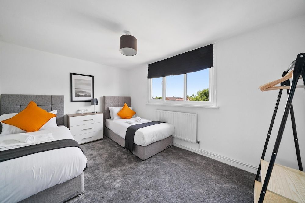 undefined Hillary Serviced House 10