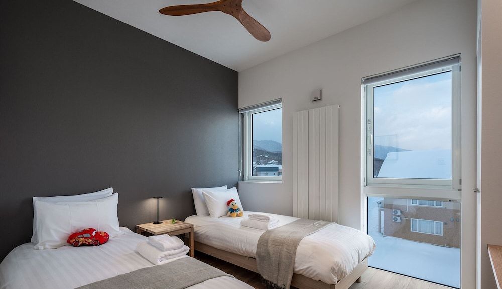 2 Bedroom
