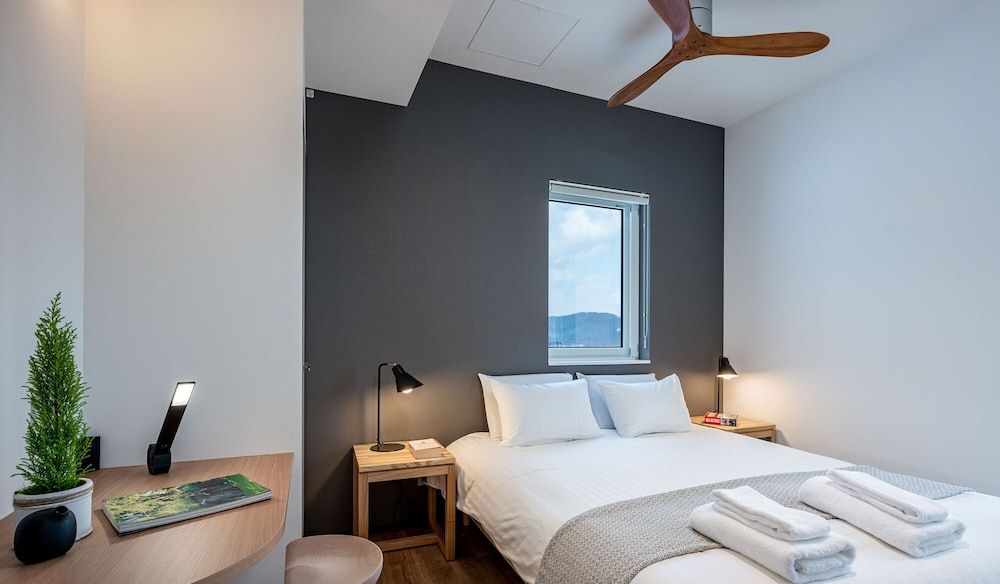 2 Bedroom