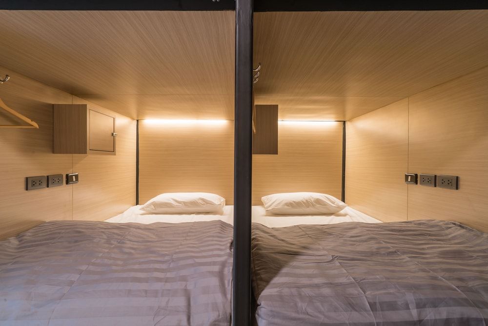 Sleep Box Patong - Hostel 4 Bed Female Dorm Room 3