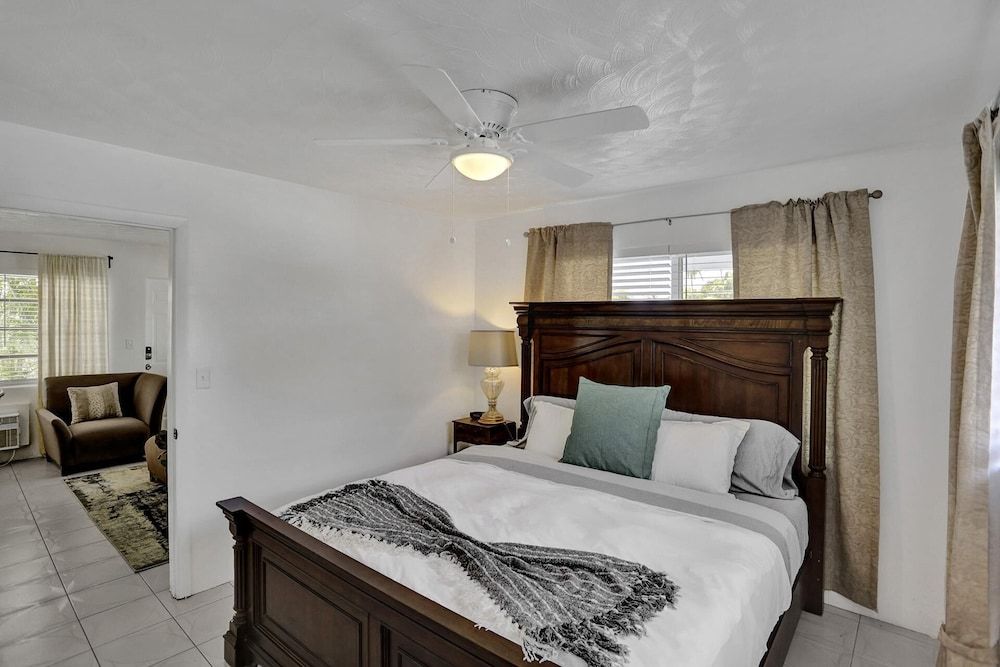 undefined Victoria Park Regency 2