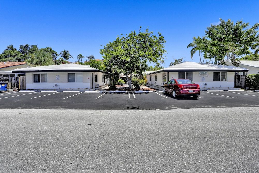 undefined Victoria Park Regency 6