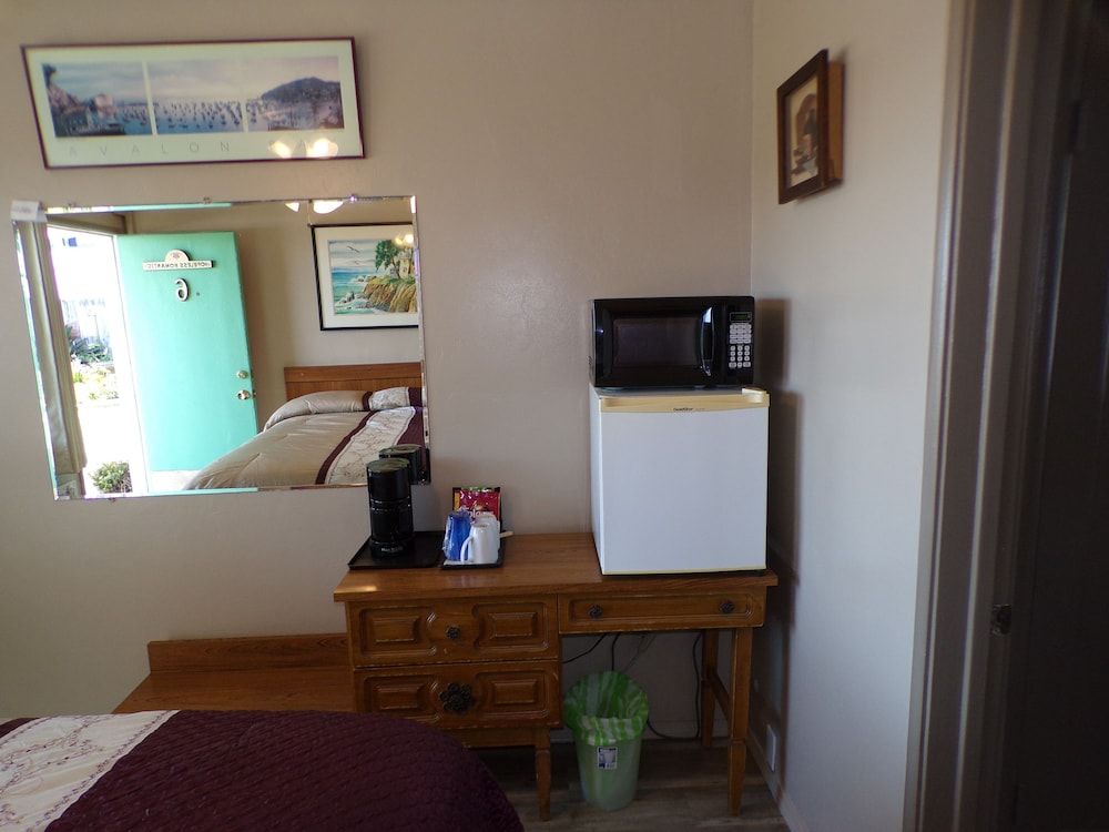 Cypress Tree Motel Room 6 3