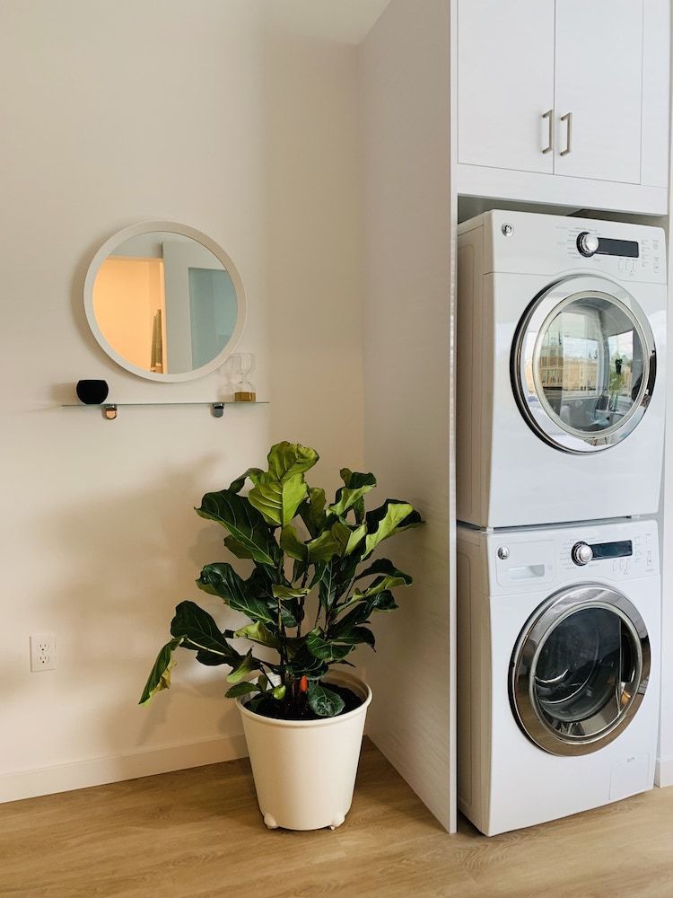 undefined Modern Roosevelt Urban Studio 10