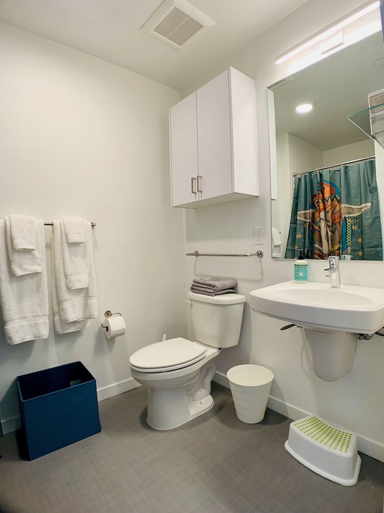 undefined Modern Roosevelt Urban Studio 9