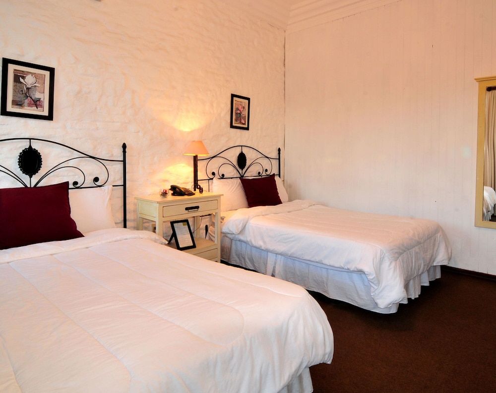 Don Antonio Posada Superior Twin Room 4