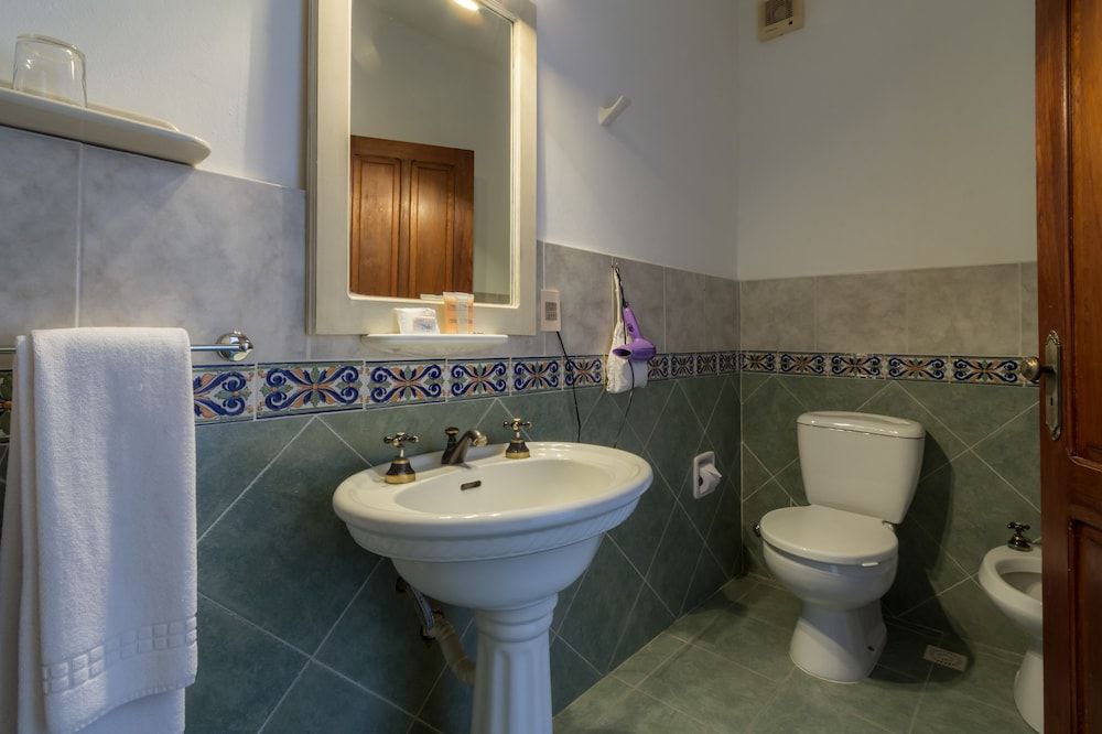 Don Antonio Posada Superior Double Room 6