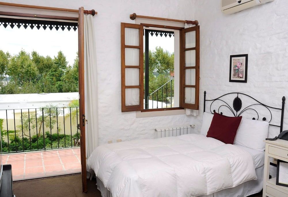 Don Antonio Posada Superior Twin Room 6