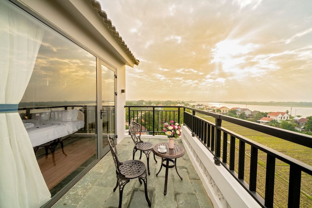 undefined Eco Lux Riverside Hotel & Spa 9