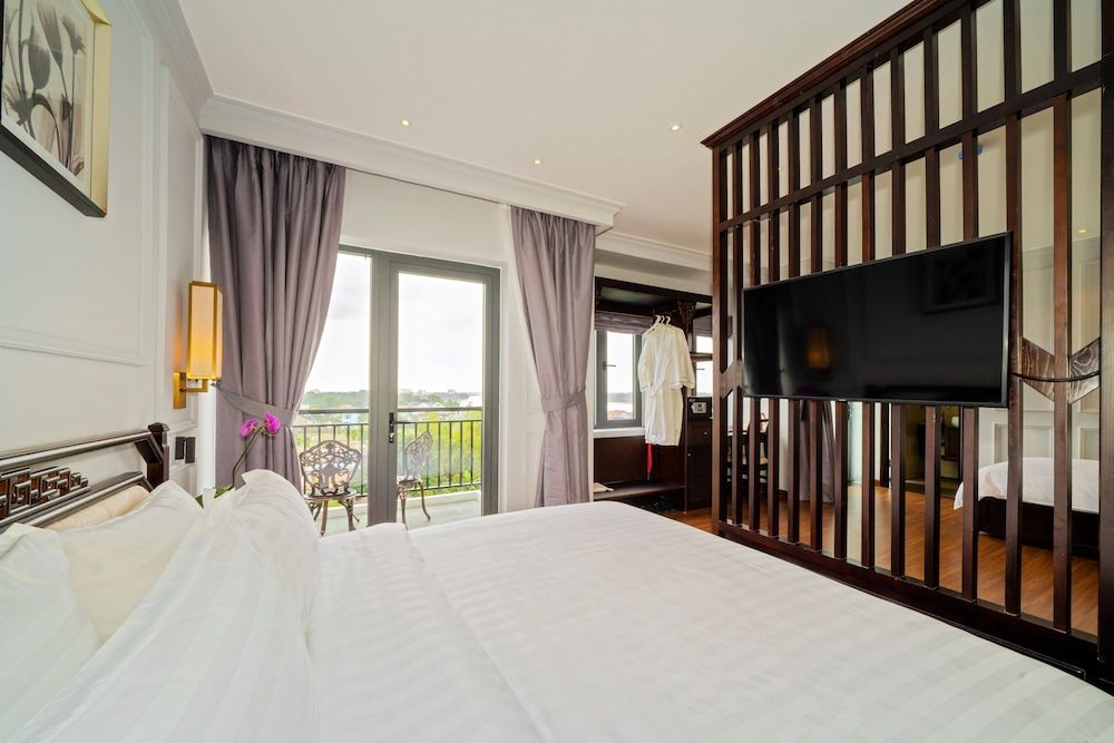 undefined Eco Lux Riverside Hotel & Spa 8