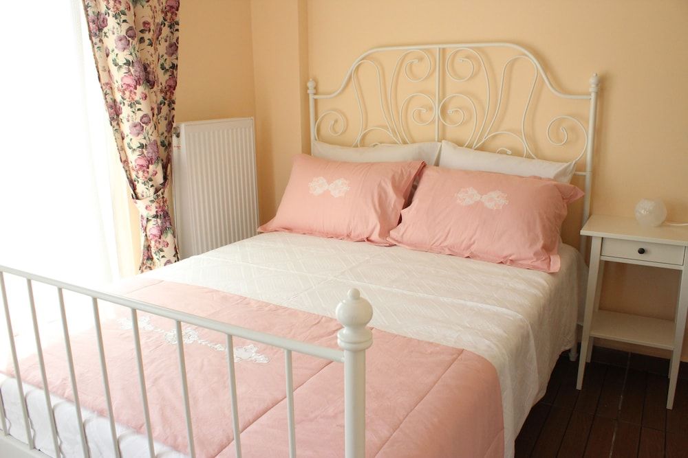 Ede Apart Hotel Exclusive Double Room, 1 Double Bed, Accessible, Garden View 3