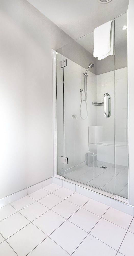 Lakefront Living - 4 Bedrm Apartmt Alpine Village Private 4 Bedroom Apartment 17