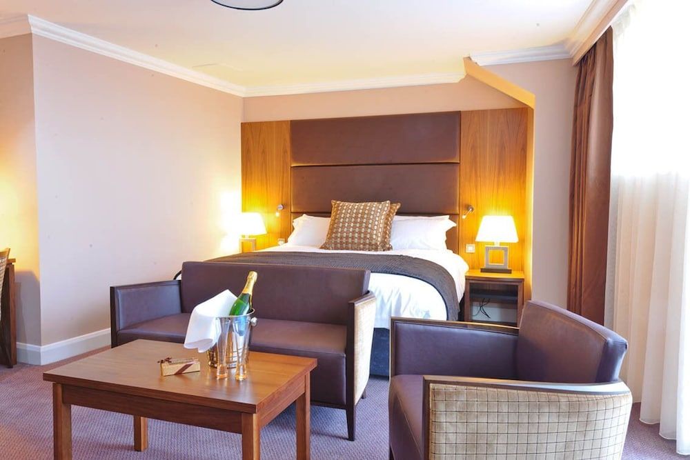 Junior Studio Suite