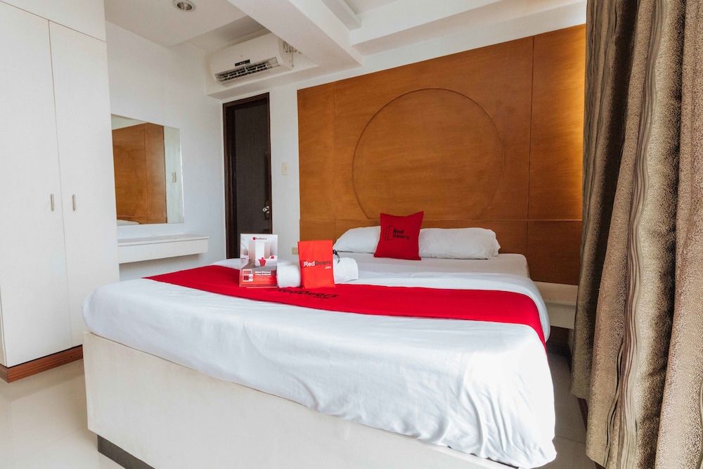 undefined RedDoorz near Bambang Station 2