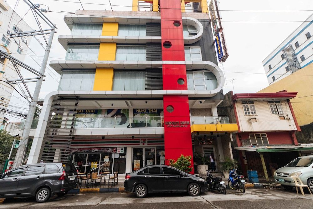 undefined RedDoorz near Bambang Station 4