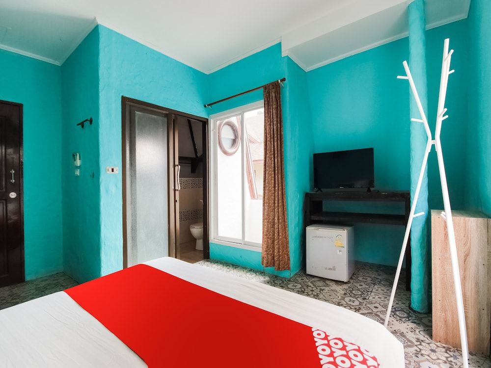 OYO 1103 Pirates House Hotel Superior Double Room 5