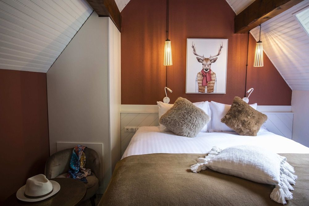 Superior Chalet, 2 Bedrooms, Mountain View