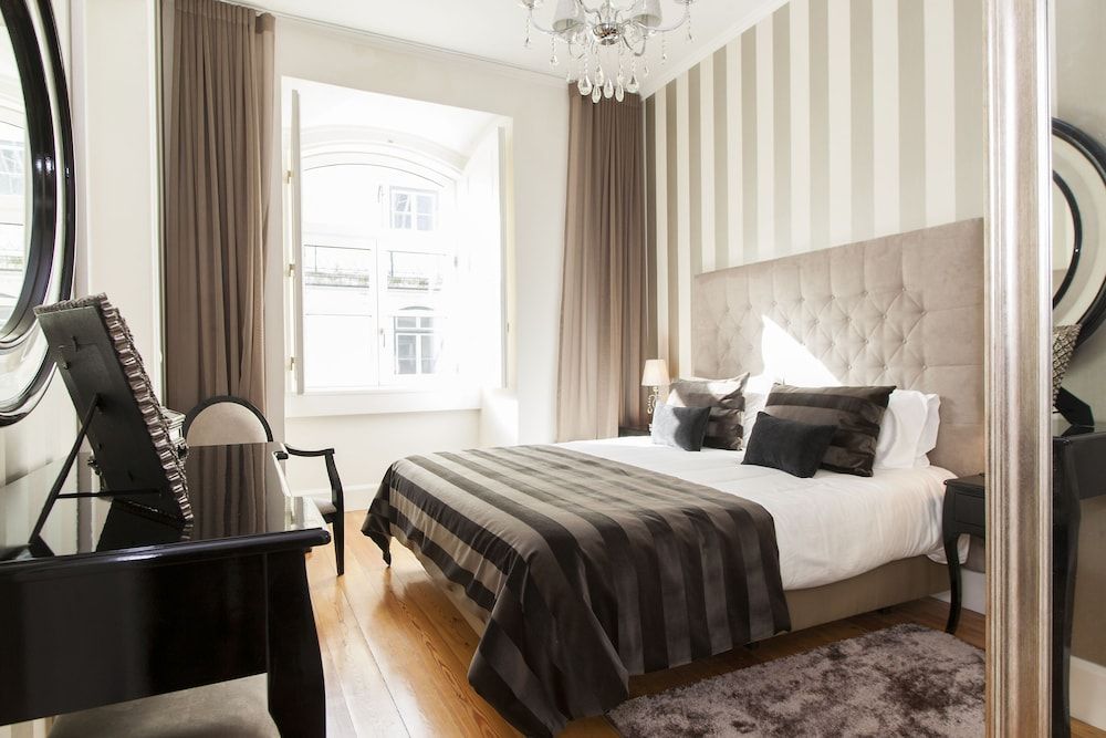 undefined JOIVY Elegant 3BR Apt w/terrace in Baixa, 3mins to Lisbon Cathedral 7