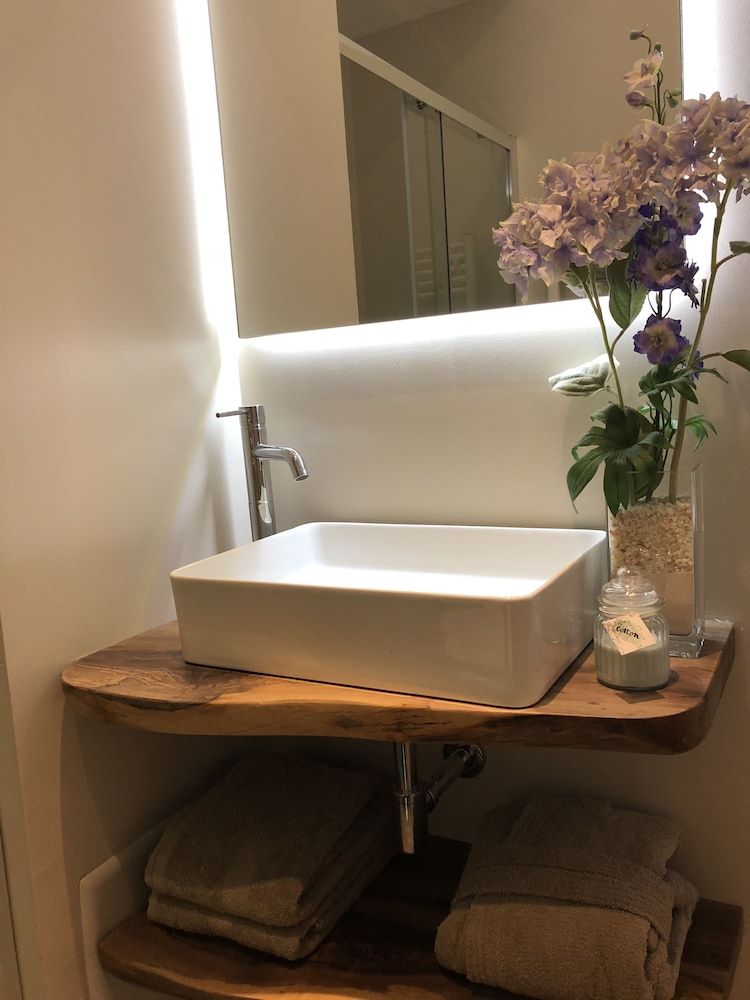 Edera e Camelie Basic Room 8