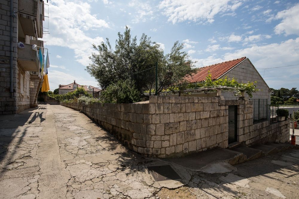 undefined Studio Maha 2