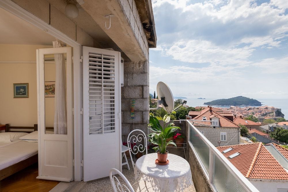 undefined Studio Maha