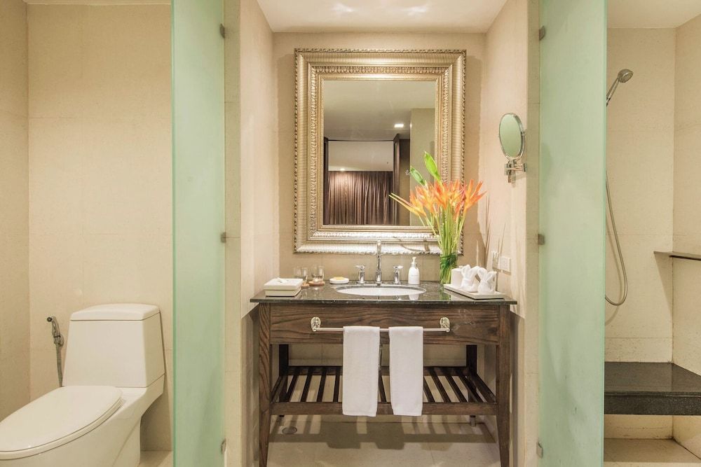 Sunsuri Phuket Premium Deluxe Room 6