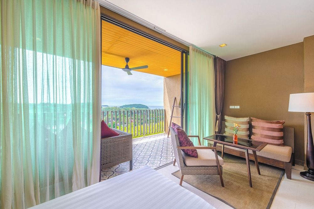 Sunsuri Phuket Grand Deluxe Triple 3