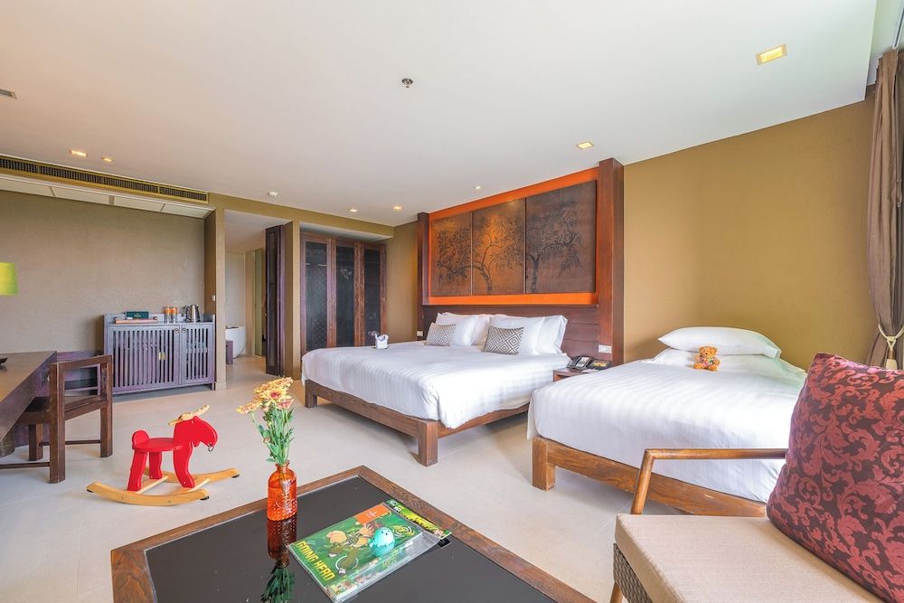Sunsuri Phuket Grand Deluxe Triple