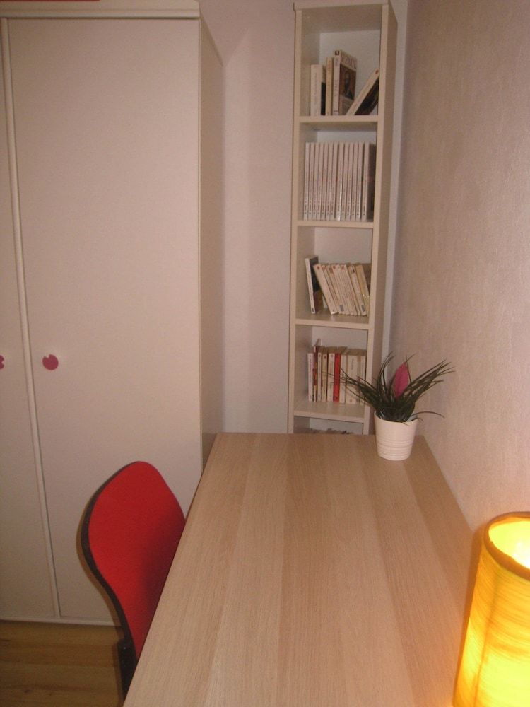 Chambre single salle de bain privative