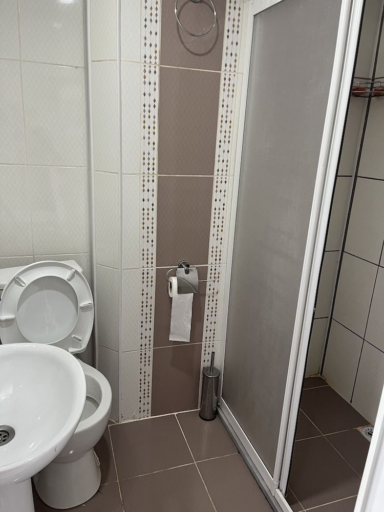 BALKAN PALACE EDIRNE Standard Triple Room 9