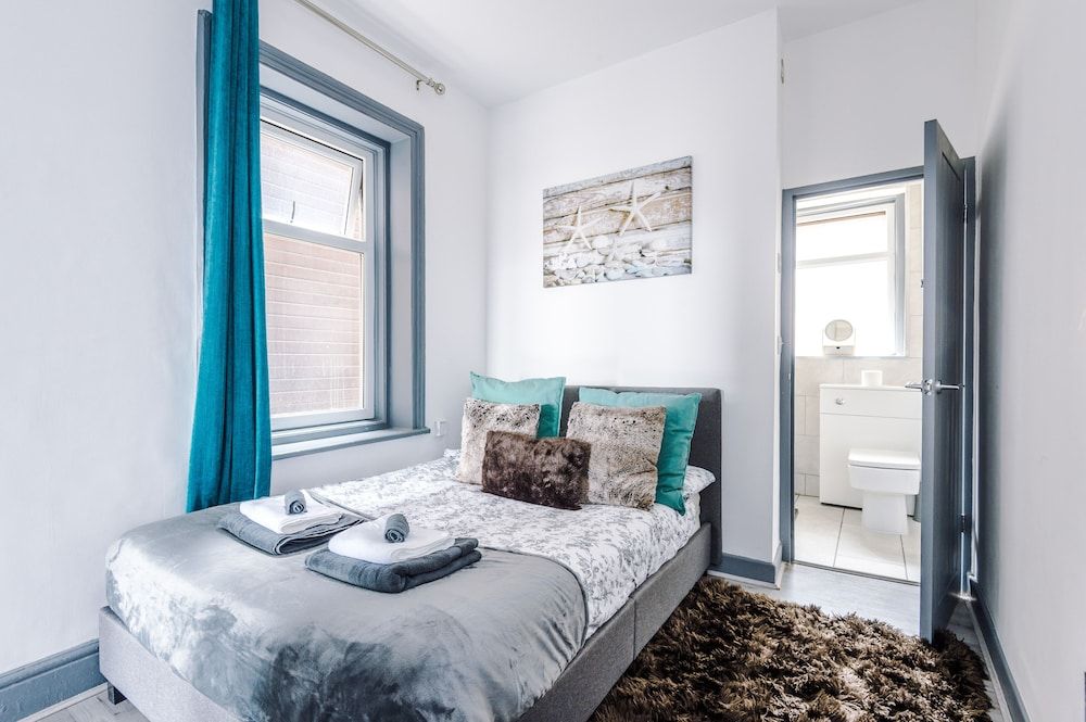 Stay With Empire - Tyldesley Rd 