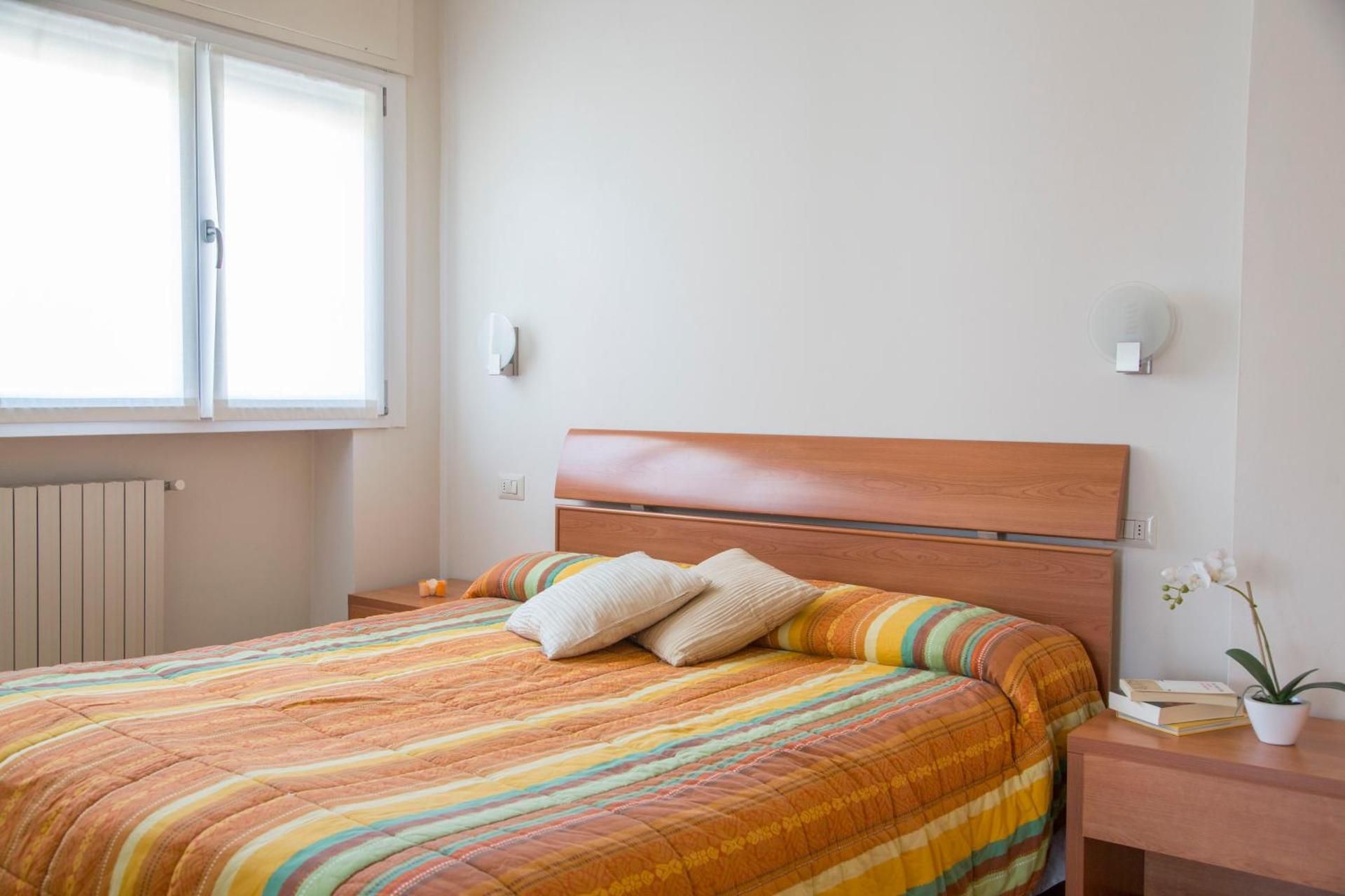 One-Bedroom Apartment - Annex
