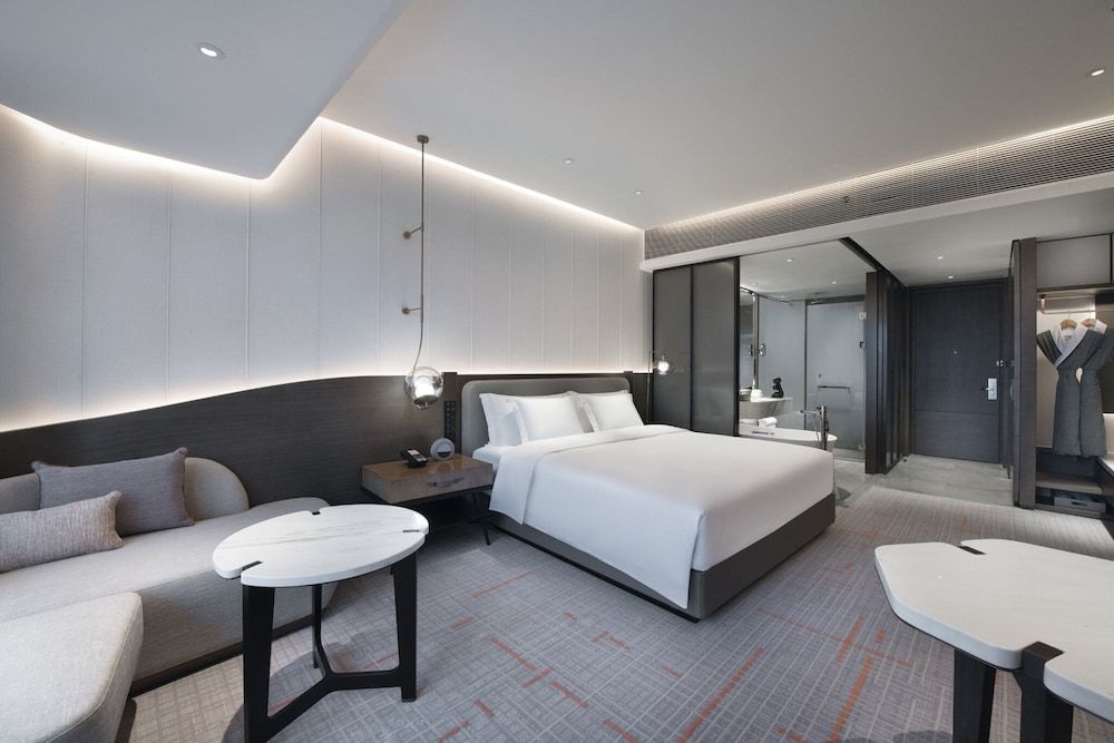 Premium Room, 1 King Bed