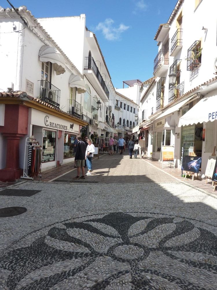 undefined Hostal Berlin 6