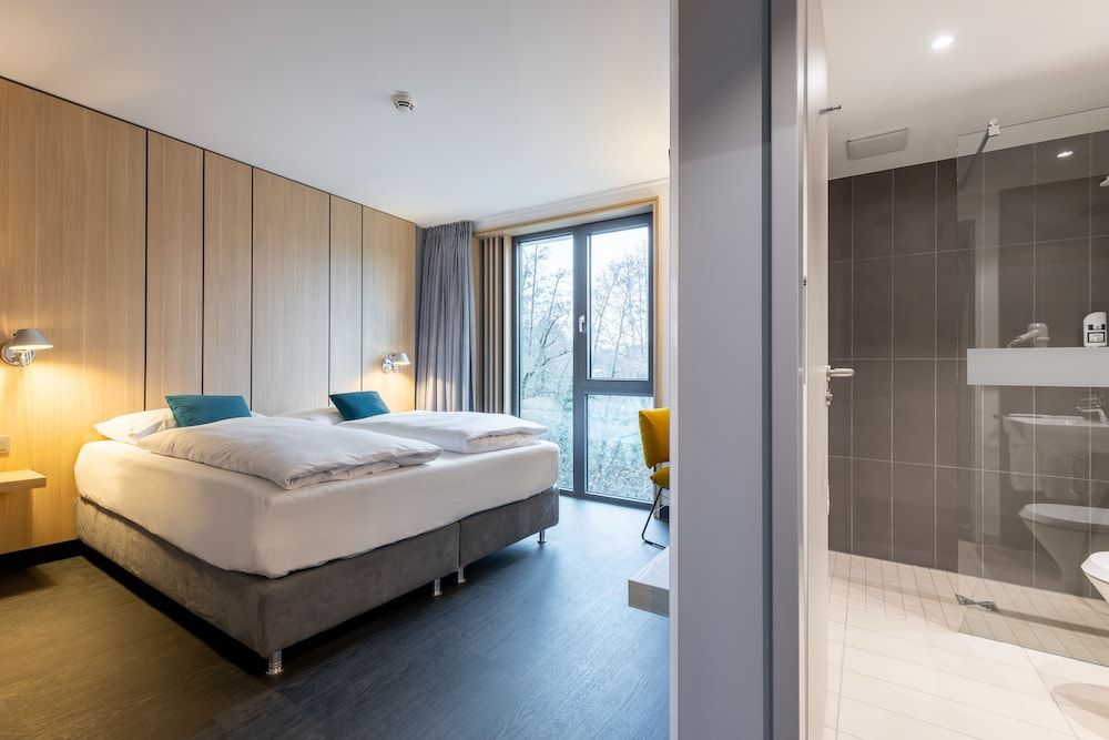 Serways Hotel Hösel Superior Double Room 9