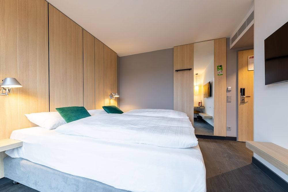 Serways Hotel Hösel Superior Double Room 5