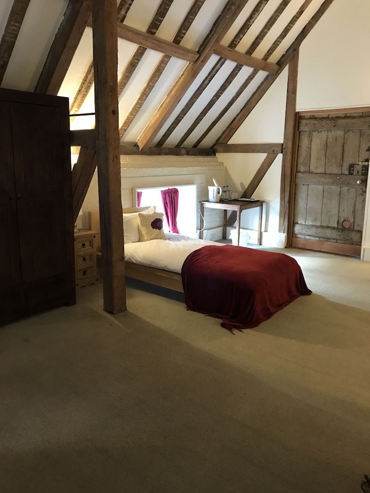 The Stables Suite, Ensuite (The Minsmere Room) 2