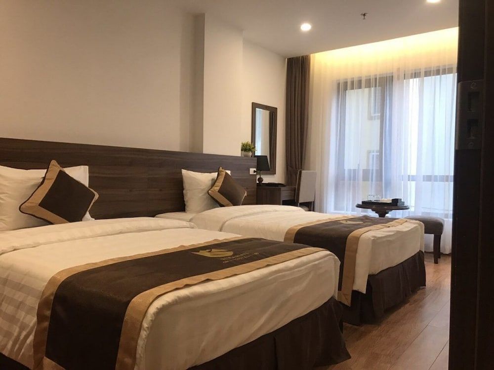 undefined Rosarian Hotel 4