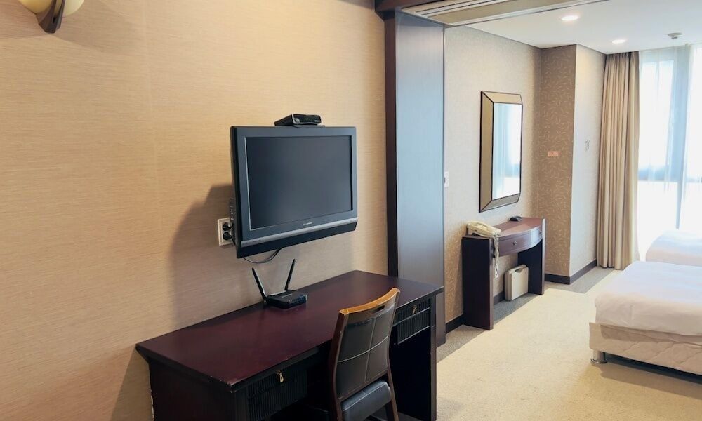 undefined Centum Victoria Hotel 8