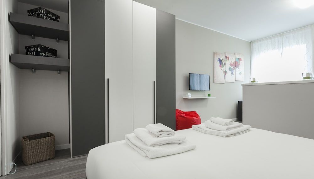 undefined Italianway   - Cadorna 10 - B 10